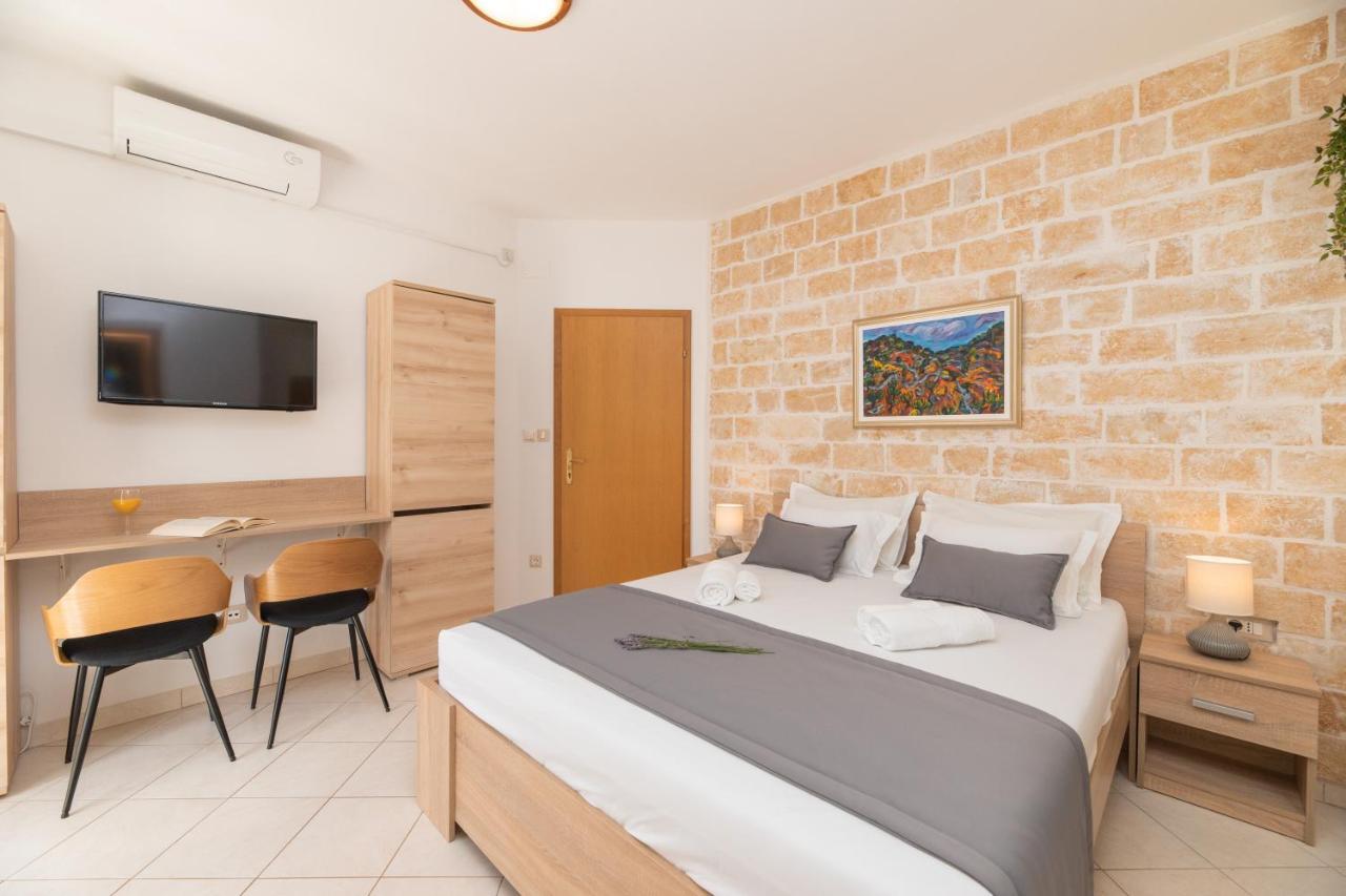 Apartments4You Supetar-The Best And Most Popular Apartments For Discovering The Island - Free Parking - 200 Meters From The Beach Eksteriør bilde