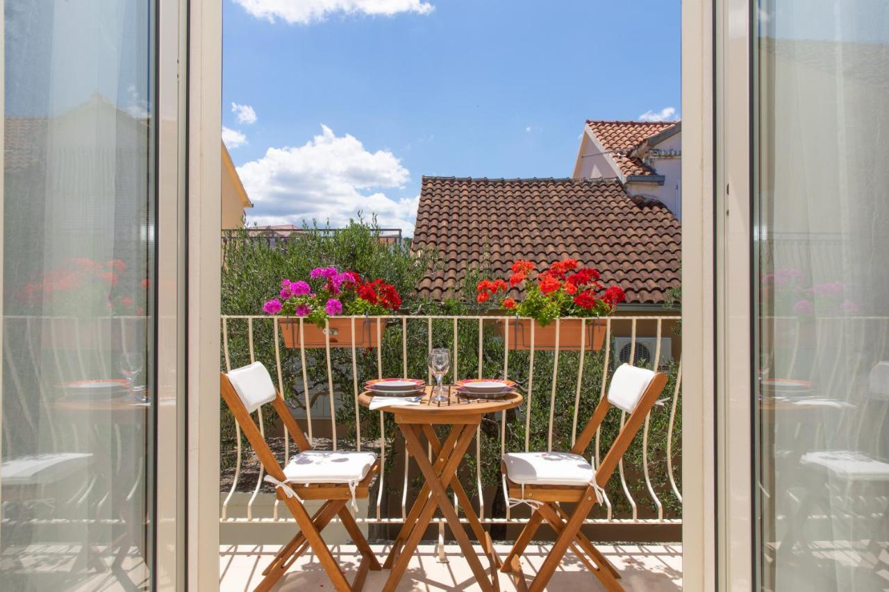 Apartments4You Supetar-The Best And Most Popular Apartments For Discovering The Island - Free Parking - 200 Meters From The Beach Eksteriør bilde